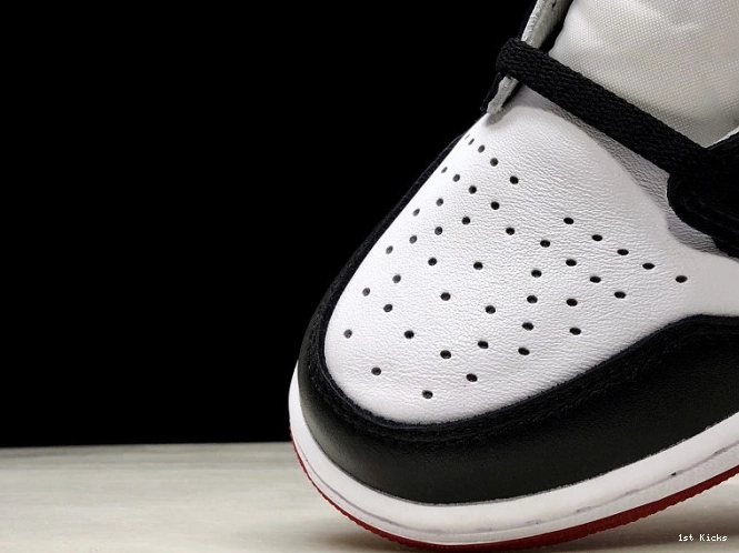 1 555088-125 Retro Black Toe Jordan Air 0530